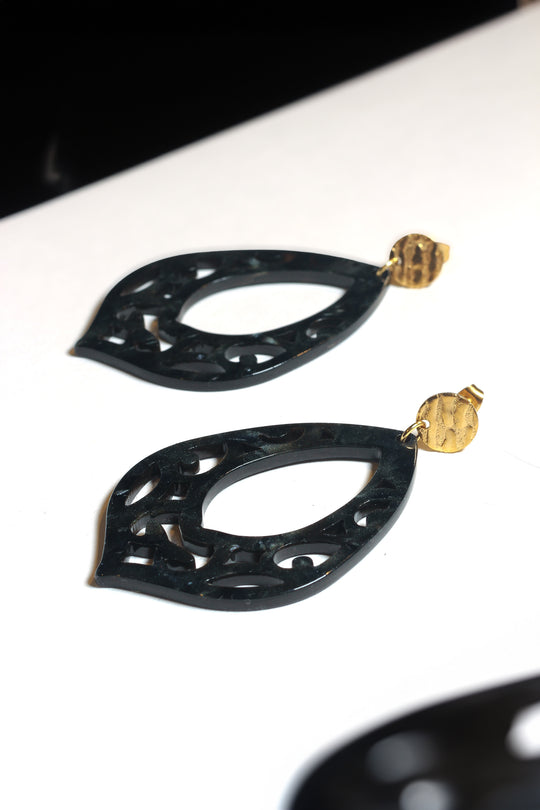 Ohrringe - Black Snow - Lovesign - Handmade in Tyrol